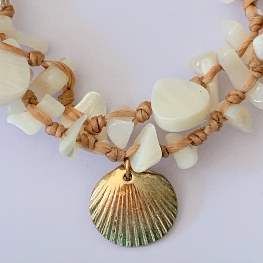 Seashell Bracelet - Picture 3 of 7